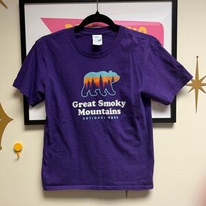 Great Smoky Mountains Bear Graphic T-Shirt – Purple Kids Tee